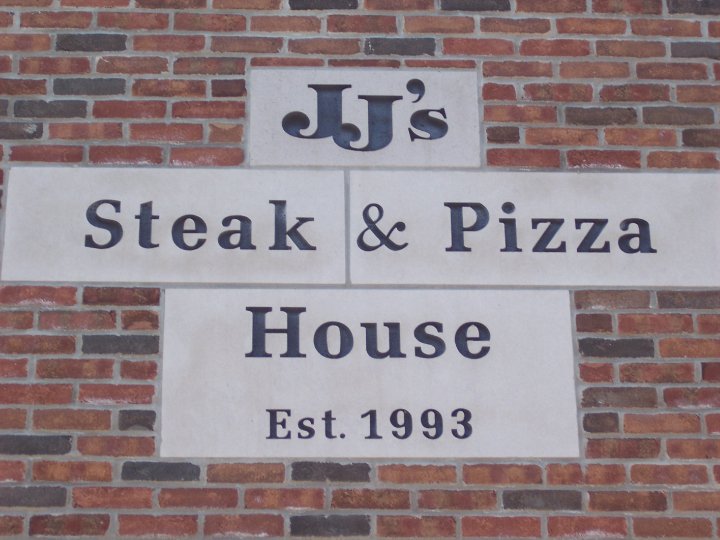 Experience Up-North Dining at JJ’s Steak & Pizza House in Alpena