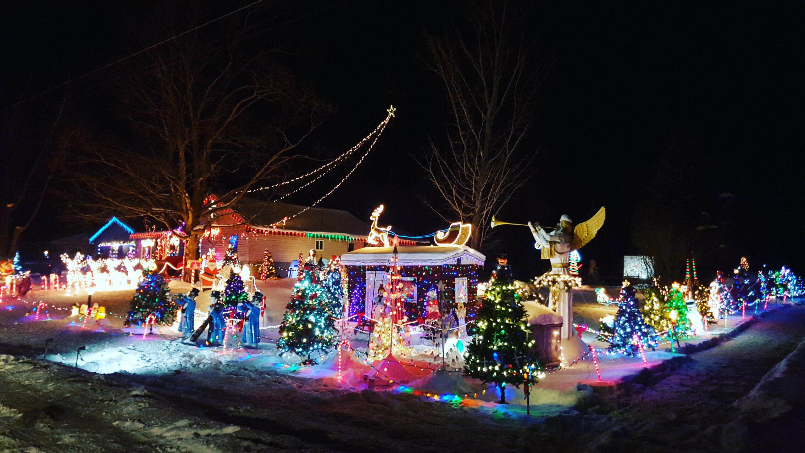 Supercharge Your Holiday with these Spectacular Christmas Light Displays in Alpena