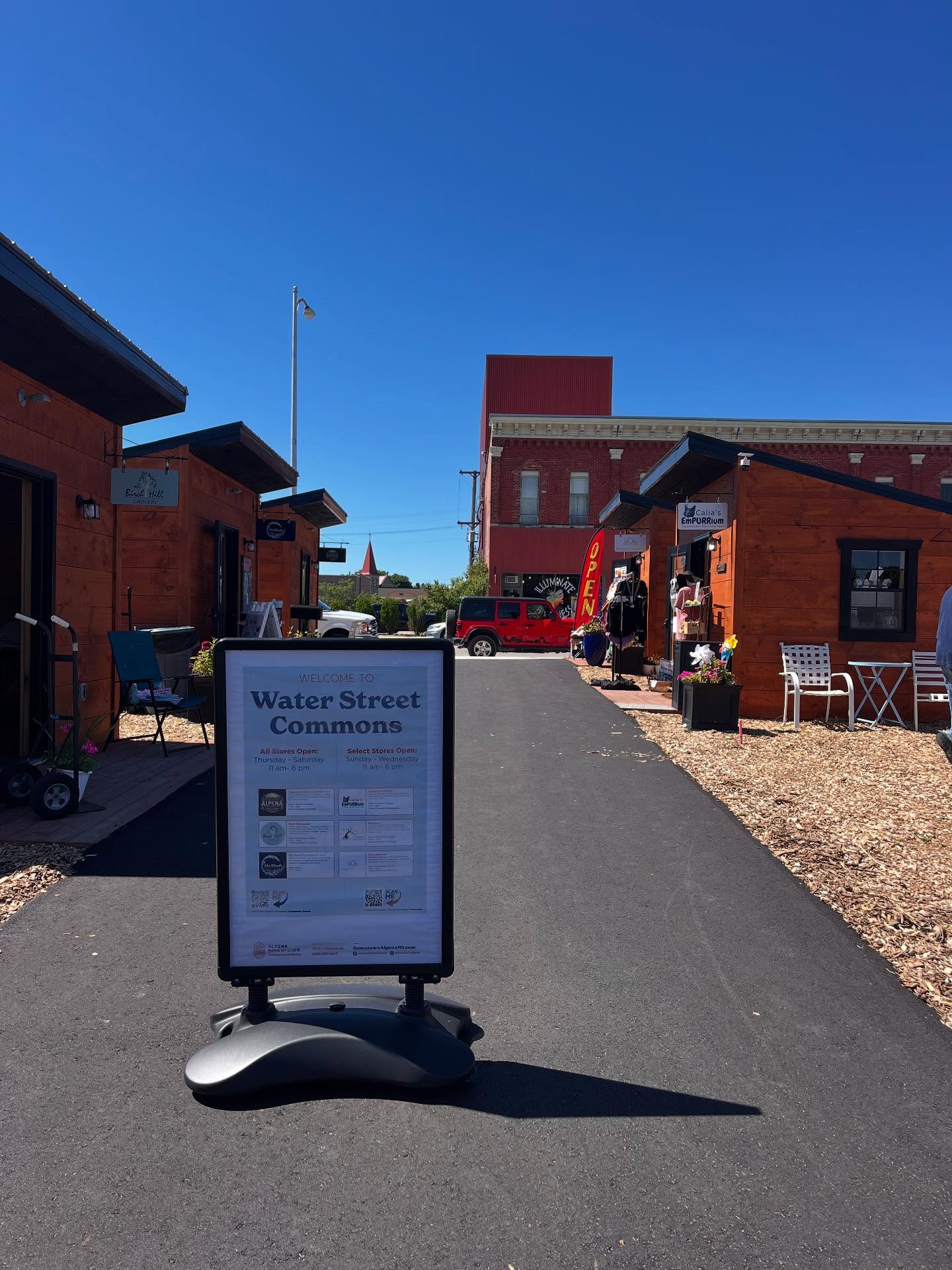 The tiny shop buildings at the Water Street Commons